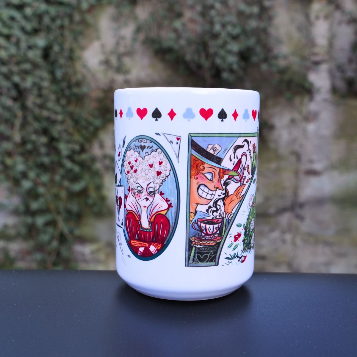 Kubek duży (440 ml) - Alicja po drugiej stronie kubka - obrazek 3